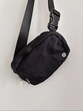 lululemon athletica | Bags | Nwt Lululemon Clean Lines Belt Bag Artifact |  Poshmark